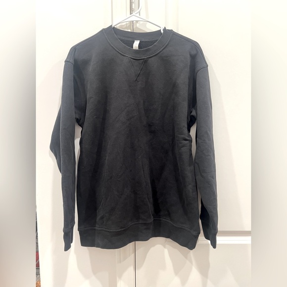 lululemon athletica Sweaters - Lululemon Black crew neck, size 8 GUC